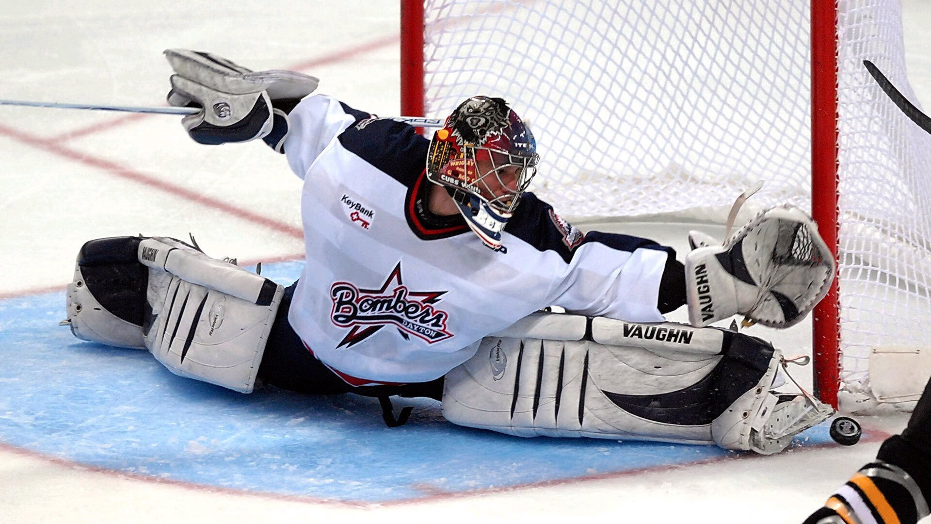 开云平台-“生死瞬间：赛场上的危险时刻与救援奇迹”，生死瞬间视频集锦