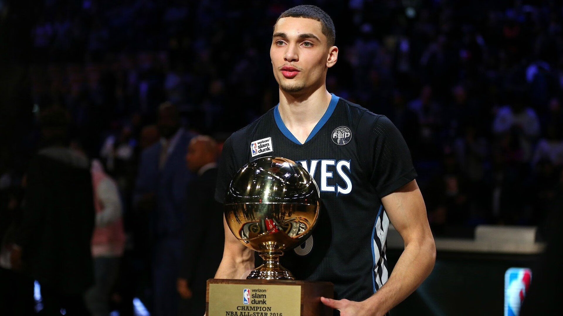 “青春永不止步”青少年足球+篮球跨界运动会在成都盛大开幕,鼓励多运动融合